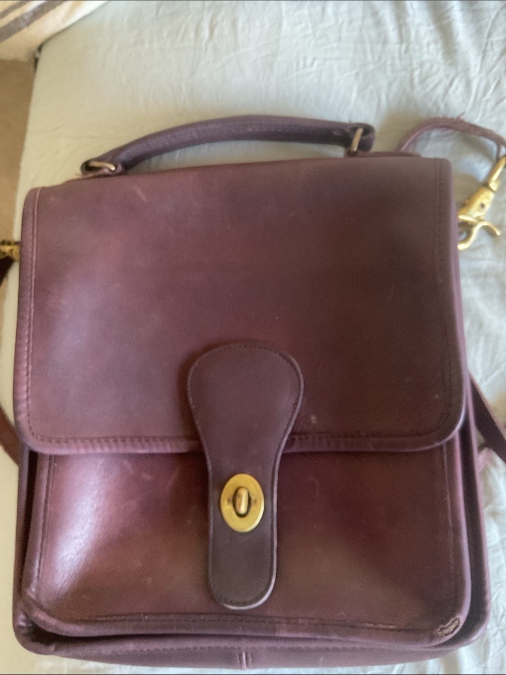 Vintage Coach Station Bag in Mahogany brown leather, style number 5130 - Picture 13 of 13